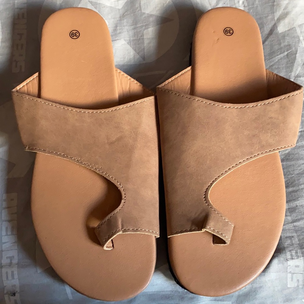 Chunky sandals